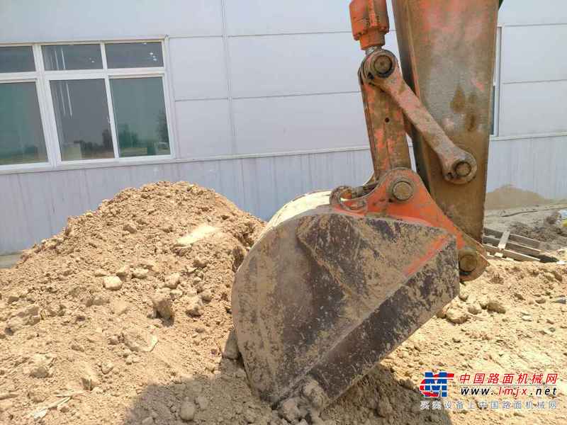 山东出售转让二手12000小时2011年日立ZX200挖掘机