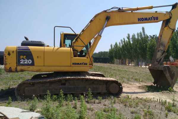 山东出售转让二手6000小时2010年小松PC220挖掘机