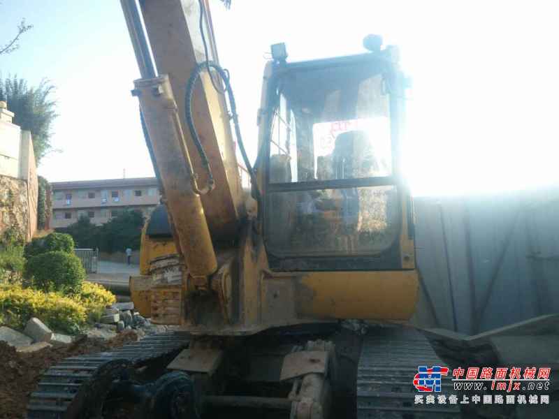 云南出售转让二手6121小时2013年中联重科ZE60E挖掘机