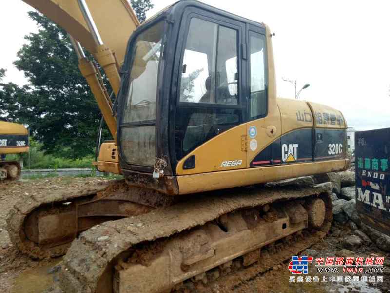 广东出售转让二手13336小时2004年卡特彼勒320C挖掘机