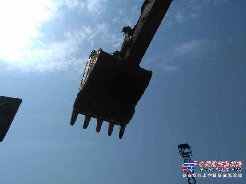 河南出售转让二手7358小时2011年卡特彼勒323D挖掘机