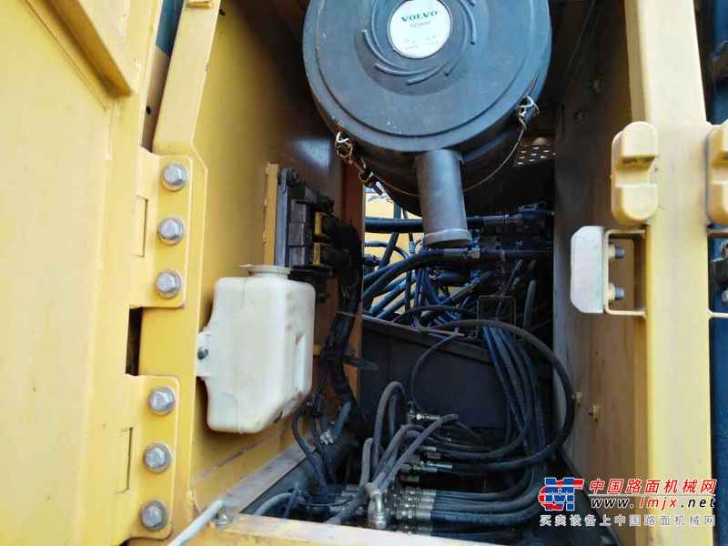 河南出售转让二手8000小时2010年沃尔沃EC210BLCPrime挖掘机