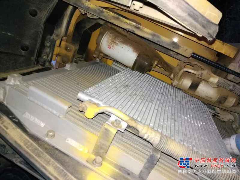 河南出售转让二手4500小时2011年柳工CLG906C挖掘机