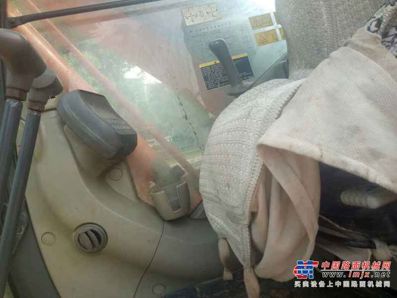 江西出售转让二手6800小时2010年日立ZX200挖掘机