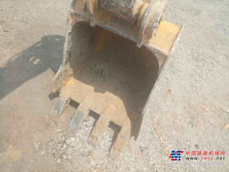 山东出售转让二手2500小时2010年柳工CLG904C挖掘机