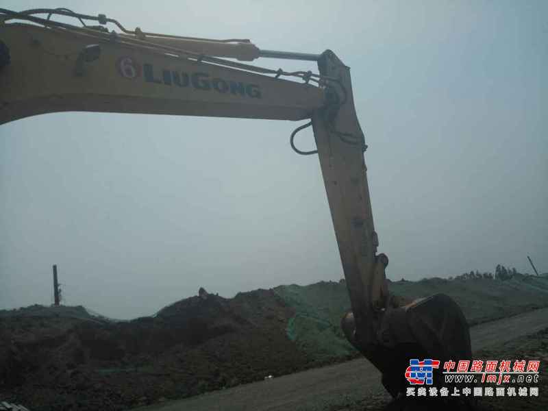 山东出售转让二手2800小时2012年柳工CLG915D挖掘机