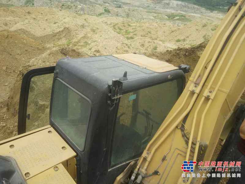 湖北出售转让二手5600小时2013年卡特彼勒323DL挖掘机