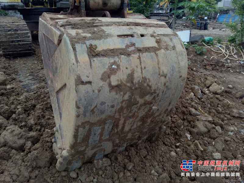 广东出售转让二手21800小时2003年住友SH200C2挖掘机