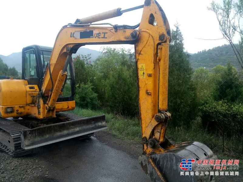 山西出售转让二手7500小时2010年龙工LG6060挖掘机