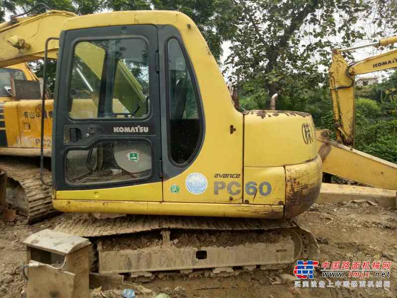 广东出售转让二手13200小时2003年小松PC60挖掘机
