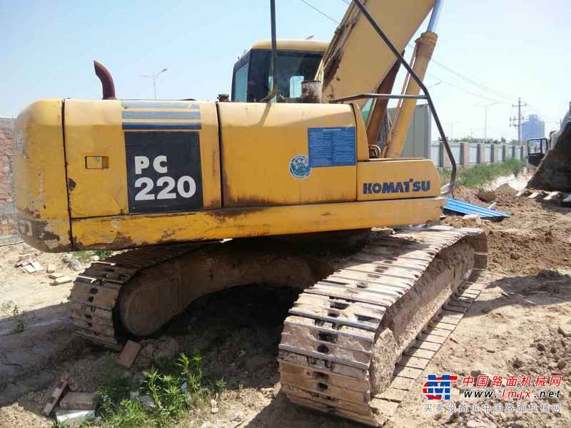 河南出售转让二手19000小时2004年小松PC200挖掘机