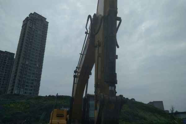 重庆出售转让二手8000小时2011年卡特彼勒320D挖掘机
