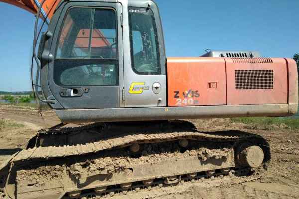 河南出售转让二手8000小时2010年日立ZX240挖掘机