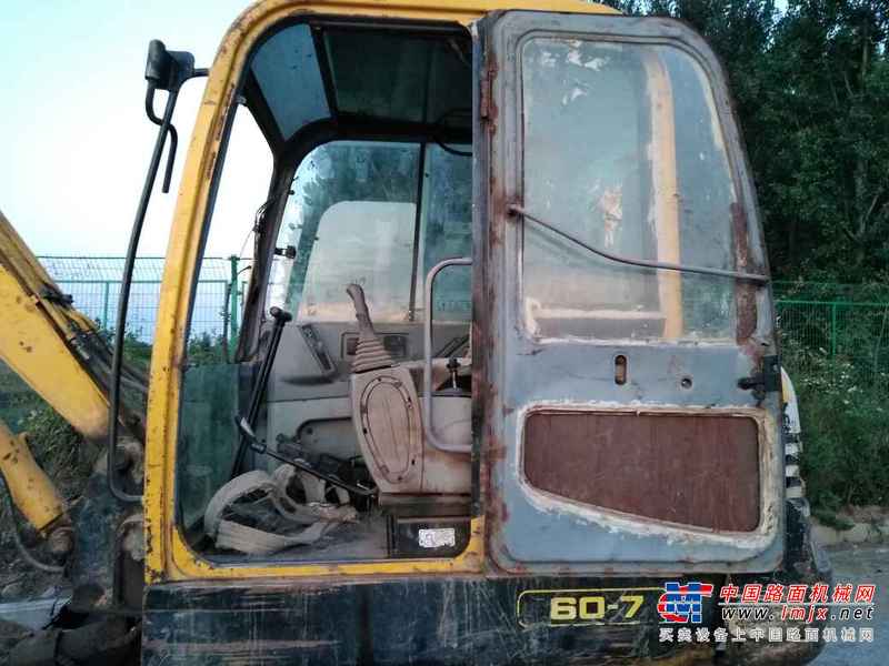 河南出售转让二手10500小时2008年现代R60挖掘机