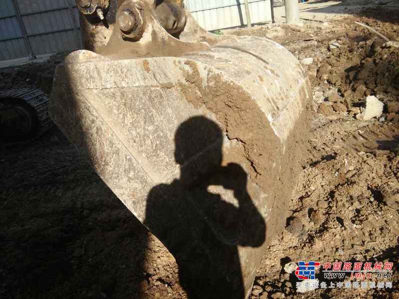 河南出售转让二手5000小时2011年福田雷沃FR220挖掘机