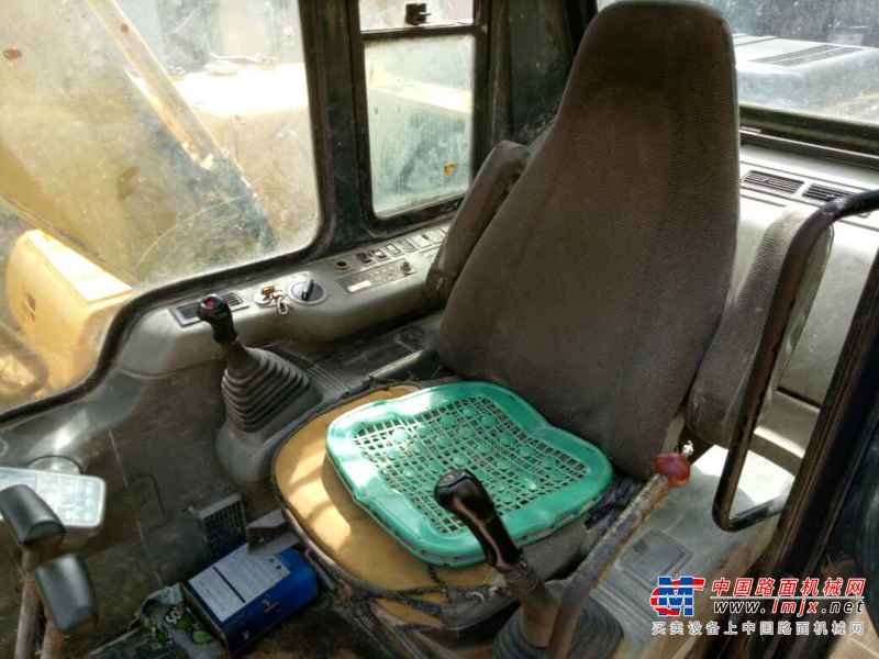 广东出售转让二手15300小时2004年小松PC120挖掘机