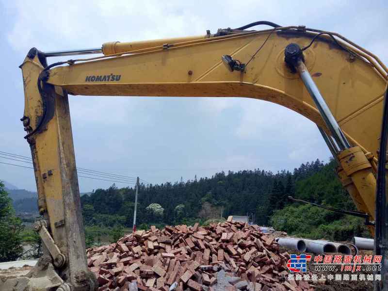 广东出售转让二手17800小时2005年小松PC120挖掘机