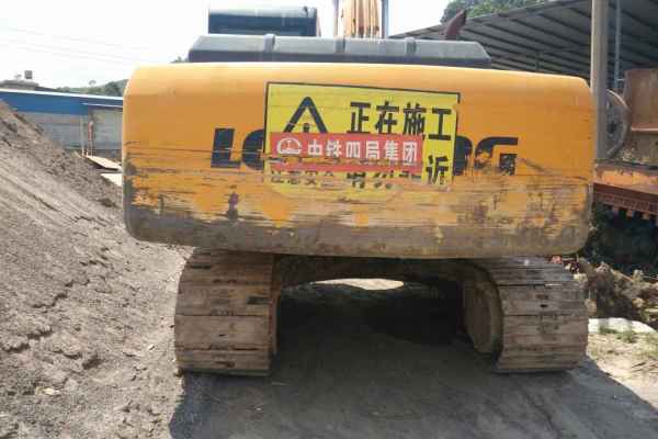 云南出售转让二手7688小时2010年龙工LG6225挖掘机