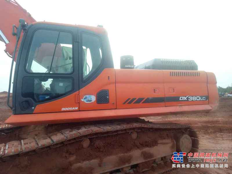 江西出售转让二手4000小时2014年斗山DX380LC挖掘机