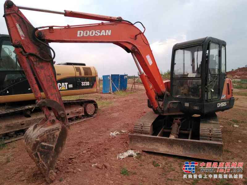 河南出售转让二手8000小时2008年斗山DH55挖掘机