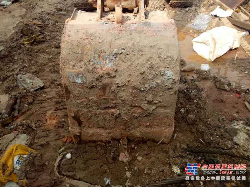 广东出售转让二手18090小时2003年小松PC120挖掘机