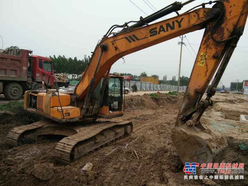 河南出售转让二手5000小时2011年三一重工SY215C挖掘机