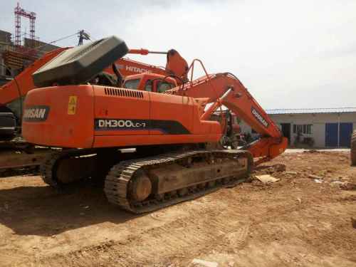 河北出售转让二手8000小时2011年斗山DH300LC挖掘机