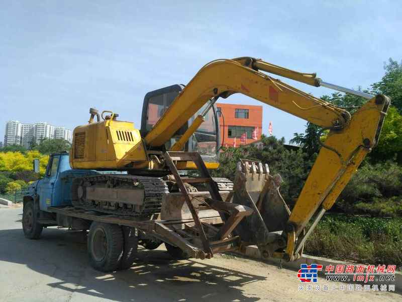 河北出售转让二手7000小时2010年卡特重工CT85挖掘机