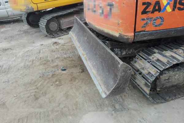 内蒙古出售转让二手5000小时2013年日立ZX70挖掘机