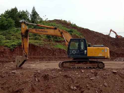 江西出售转让二手9000小时2009年现代R215挖掘机
