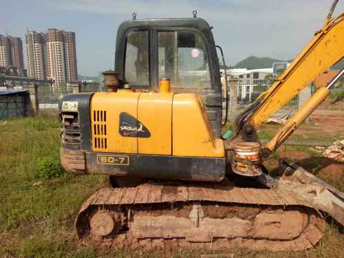 四川出售转让二手11000小时2010年现代R60挖掘机