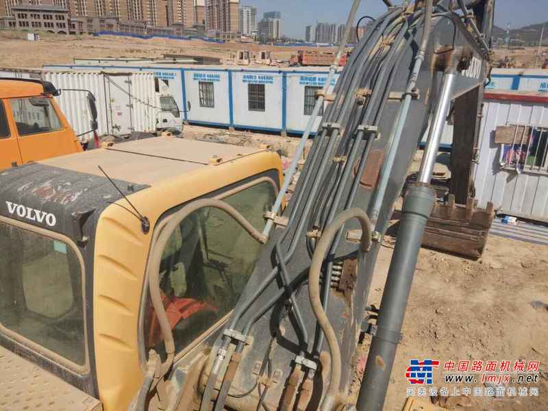 陕西出售转让二手8000小时2011年沃尔沃EC240BLC挖掘机