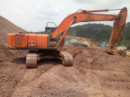 云南出售转让二手8650小时2012年日立ZX240挖掘机