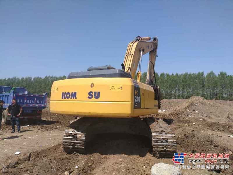 吉林出售转让二手9700小时2009年福田雷沃FR210挖掘机