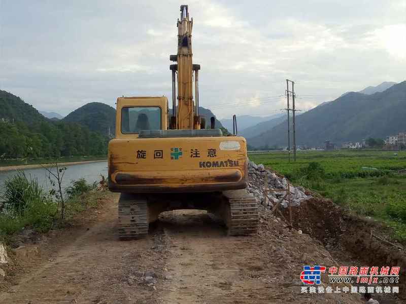广东出售转让二手14212小时2005年小松PC120挖掘机