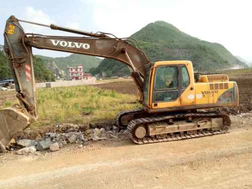 云南出售转让二手9800小时2009年沃尔沃EC210B挖掘机