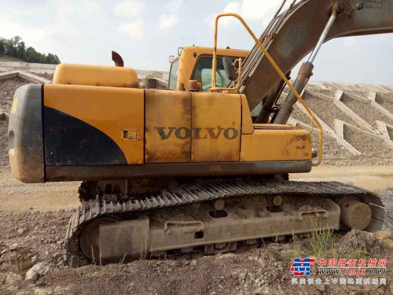 云南出售转让二手9800小时2009年沃尔沃EC210B挖掘机