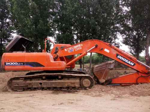 河北出售转让二手8000小时2010年斗山DH300LC挖掘机