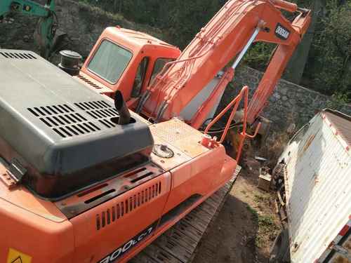 辽宁出售转让二手8500小时2010年斗山DH300LC挖掘机