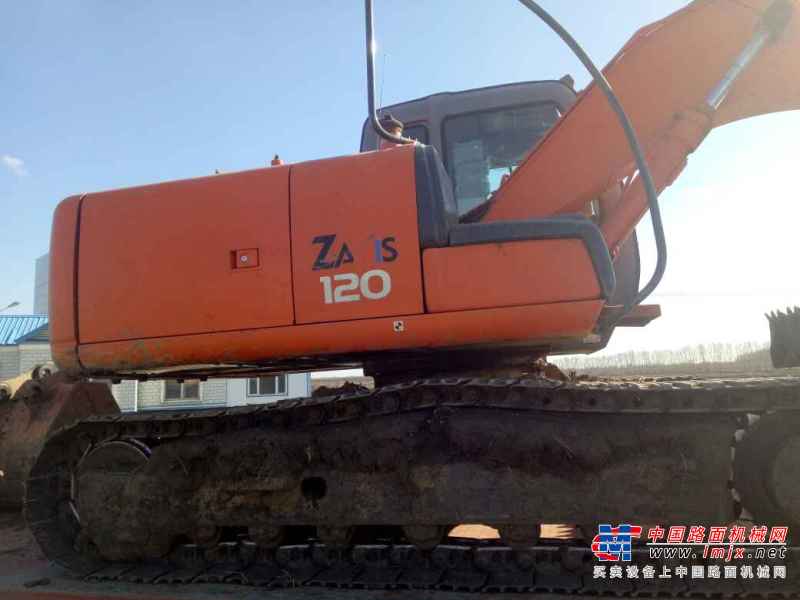 黑龙江出售转让二手8900小时2009年日立ZX120挖掘机