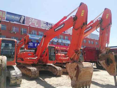 山西出售转让二手2000小时2014年斗山DH225LC挖掘机