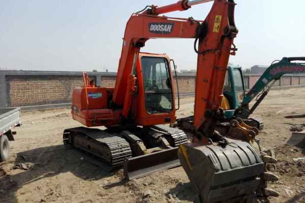 内蒙古出售转让二手7000小时2011年斗山DH80GOLD挖掘机