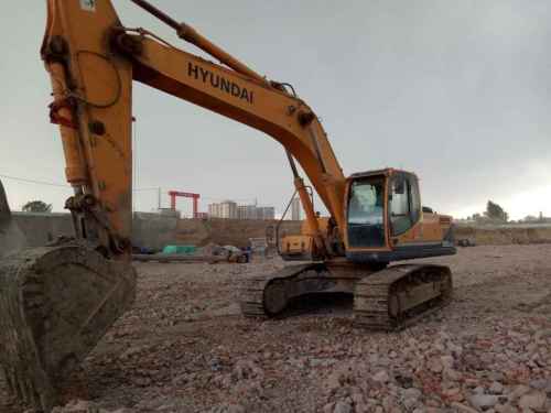 云南出售转让二手400小时2015年现代R335LC挖掘机
