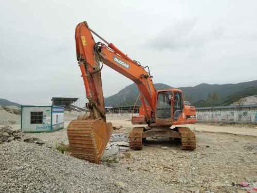 浙江出售转让二手10000小时2011年斗山DH225LC挖掘机