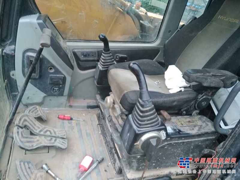 河南出售转让二手8000小时2010年现代R225LC挖掘机