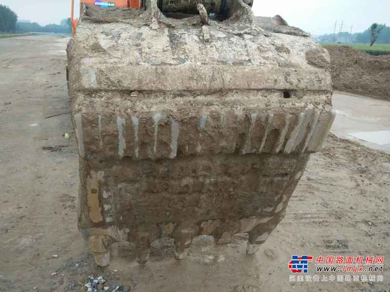 河南出售转让二手7500小时2010年斗山DH220LC挖掘机