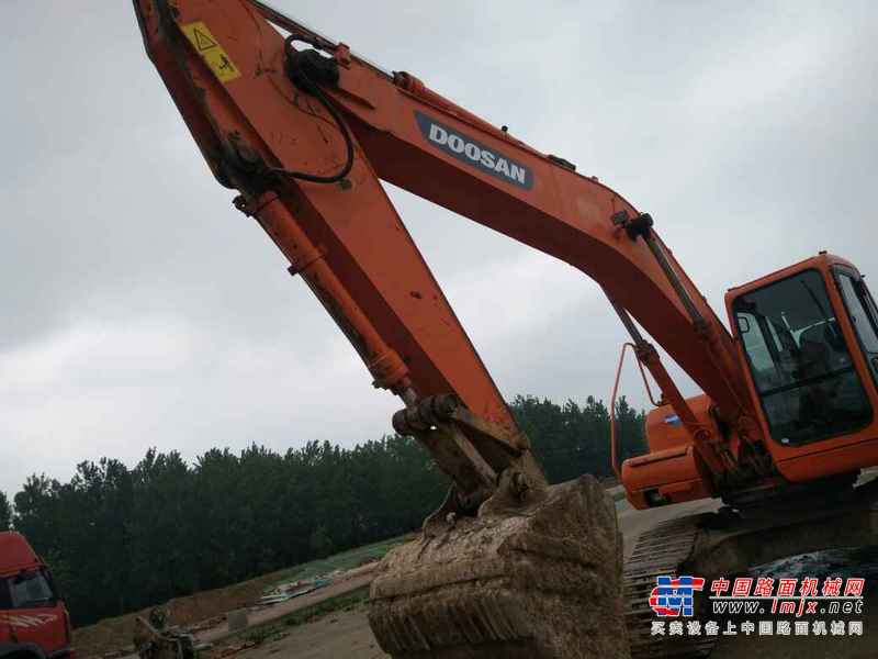河南出售转让二手7500小时2010年斗山DH220LC挖掘机