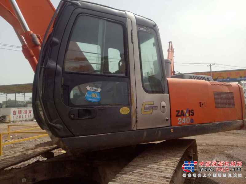 陕西出售转让二手6500小时2010年日立ZX240挖掘机
