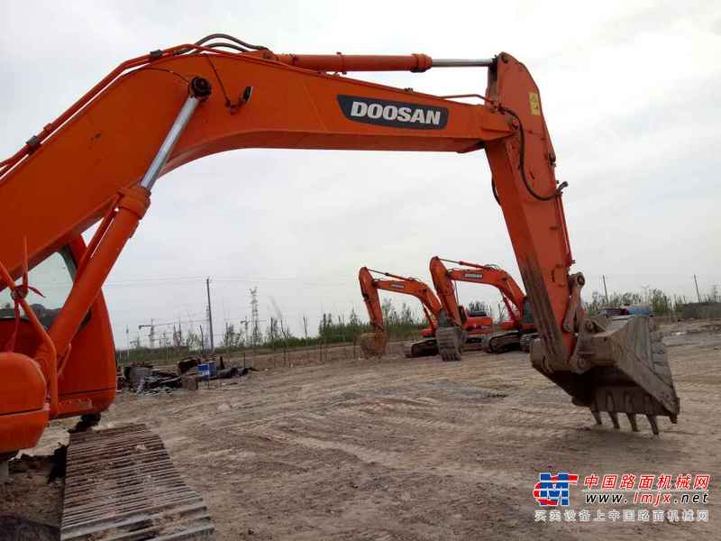 宁夏出售转让二手10000小时2011年斗山DH300LC挖掘机