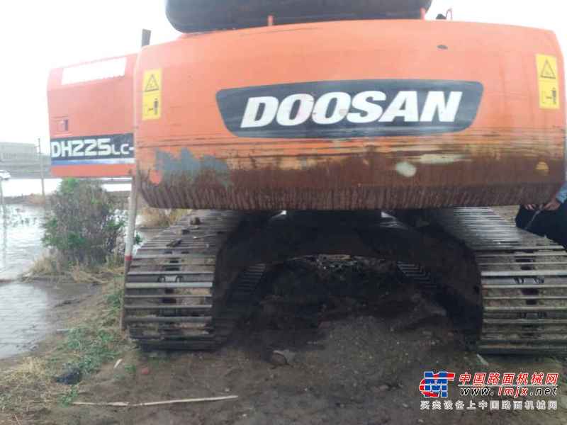 内蒙古出售转让二手10000小时2011年斗山DH225LC挖掘机